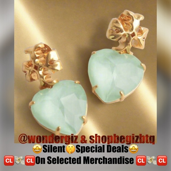 🆕Tory Burch Authentic Roxanne Gold Tone & Crystal Heart Earrings Soft Mint Green - Picture 3 of 12